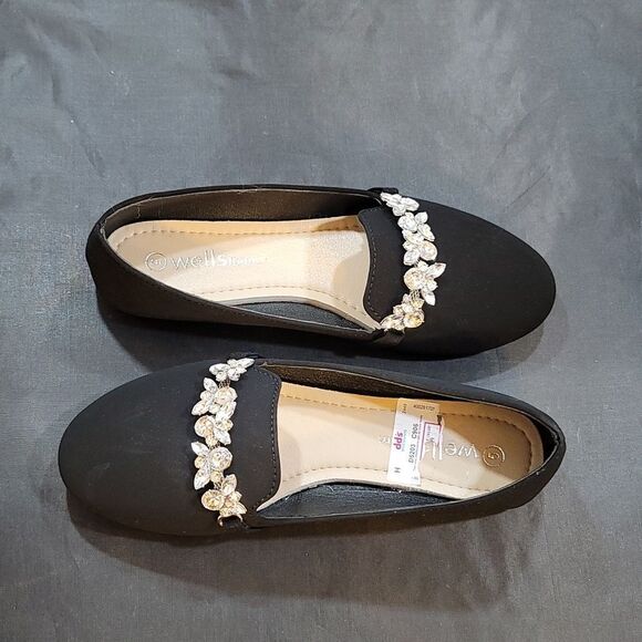 BRAND NEW WELLSFOUNTN WOMEN'S RHINESTONE DECOR  FAUX SUEDE FLAT SHOE - Picture 12 of 16